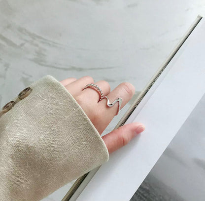 [ku.lung.]  Minimalist Resizable Ring